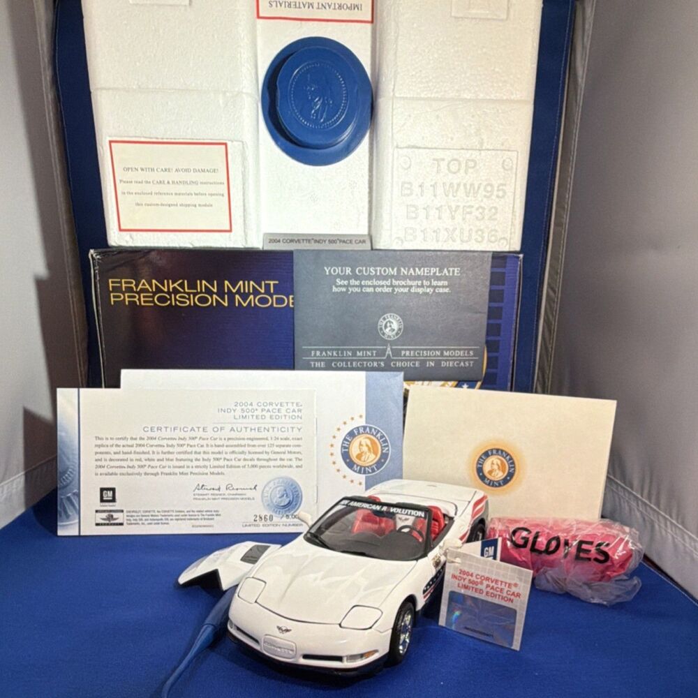 Franklin Mint Chevrolet 2004 Corvette Indy 500 Pace Car LE #2860 B11E029
